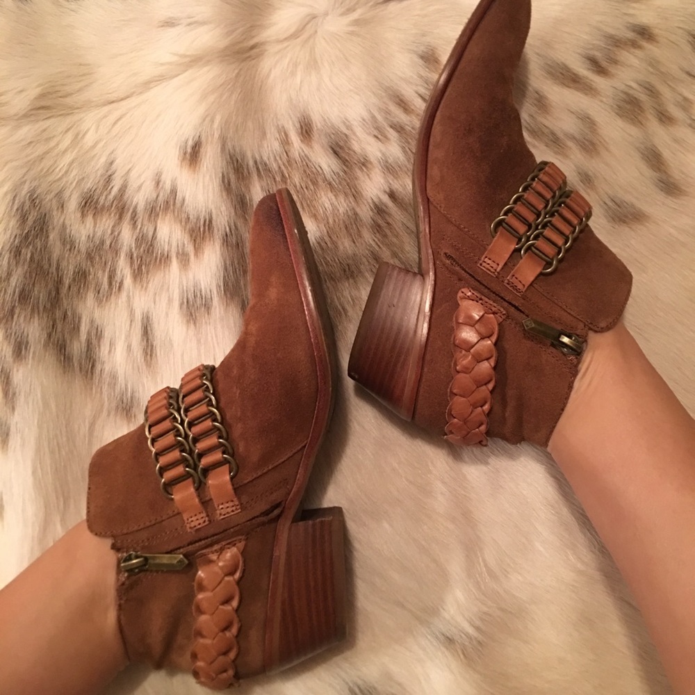 Sam Edelman tan booties size 7.5